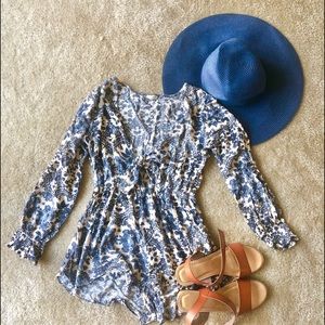 En Creme | Blue Floral Tie-Front Romper